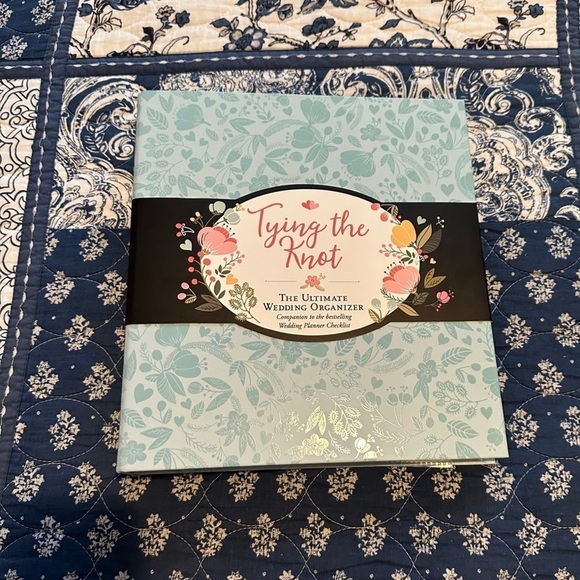 NEW Wedding Planning Book, “Tying the Knot” Planner - Picture 1 of 6
